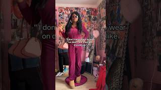 Dresy vintage Juicy Couture nigdy nie wychodzą mi z mody, gdy mam ochotę na lenistwo✨. #modalat2000 #juicycouture