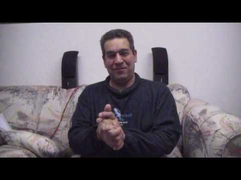 manualist plays the doors - people are strange - on his hands!