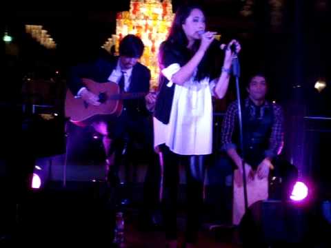 Jennifer Kae Live bei Radio Basel1 "unplugged" Little White Lies