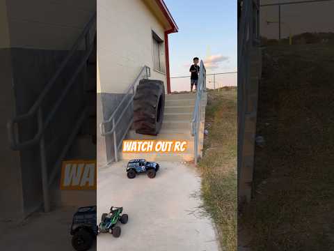 IST DER TRAXXAS MAXX RC GEBROCHEN??? HALTBARKEITSTEST#rc #rccar #4x4 #shorts #haltbarkeit #fypage...