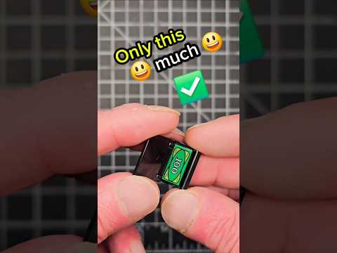 I built the World's Smallest LEGO Wallet