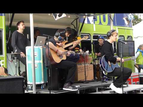 Die Rakede - St. Tropez - live & acoustic Reeperbahn Festival N-JOY Reeperbus Hamburg 2013-09