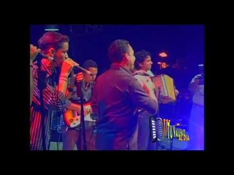 Como Te Olvido En Vivo