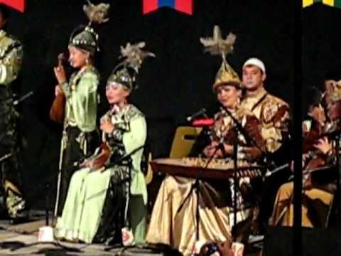 Kazakhstan Ensemble Akku de Karagandy à Montoire