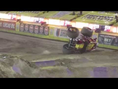 Monster Jam World Finals 16: Max-D (Neil Elliott) Freestyle