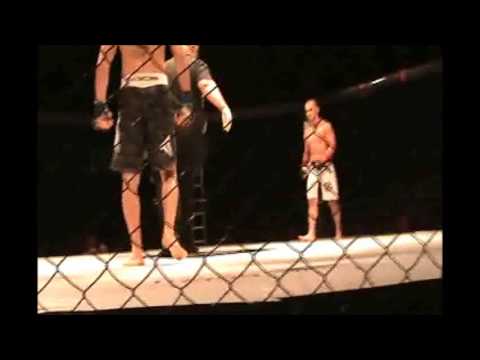 Ricardo Sattelmayer vs Mateus Salvador FORCE FC 7  25/05/2013