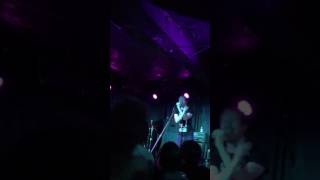 Carolina - Royal Headache