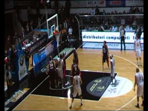 Pepsi Caserta - BancaTercas Teramo 18/12/2011