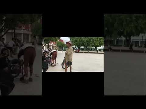 En el parque Calixto Garcia los mendigos son un problema