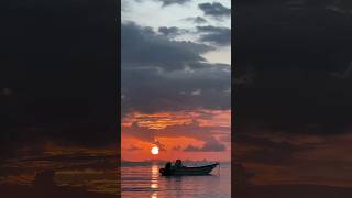 Download lagu 'Yang Terpenting adalah Dia yang Membuatmu Tersenyum Lagi!' #shorts #motivasi #inspirasi mp3 Download lagu 'Yang Terpenting adalah Dia yang Membuatmu Tersenyum Lagi!' #shorts #motivasi #inspirasi mp3