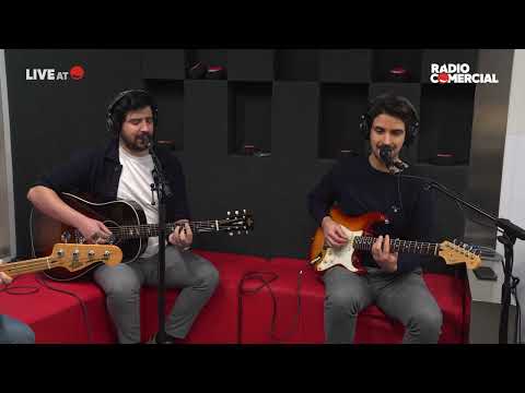 Rádio Comercial | Os Quatro e Meia cantam "Terraplanismo"