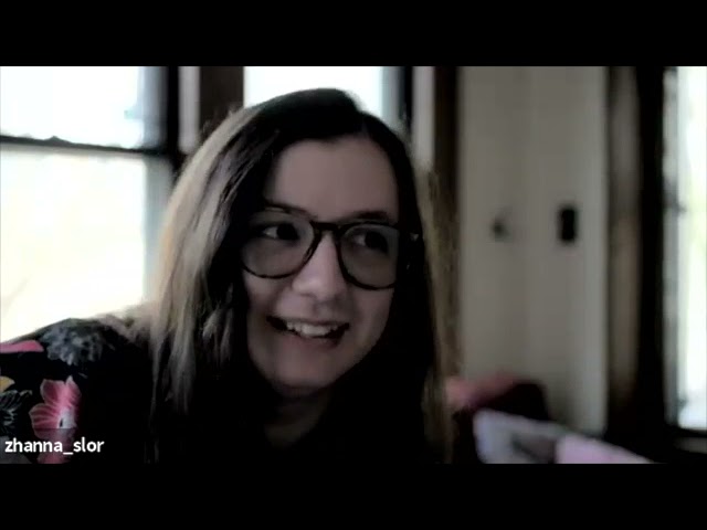 Vídeo relacionado con At the End of the World, Turn Left (English Edition)