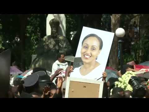 Boeing reduces production of 737 Max by 20% after deadly crashes