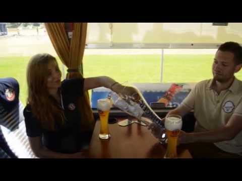 Erdinger Fanbus: Wer gewinnt die Selfie-Aktion von Fussball Vorort?