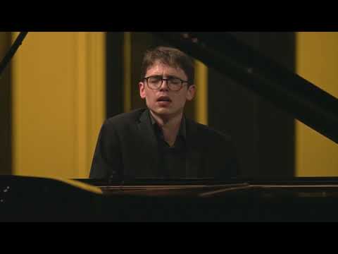 Lucas Debargue - Schubert Piano Sonata A Minor D 784
