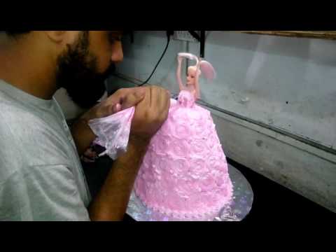 Azeem making doll cake