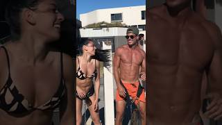 Weighted dips with @mark_edward_g at Bondi Beach Outdoor Gym #weighteddips #dips #streetlifting