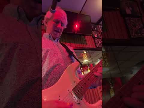 Mic Stand Clip 4 - #merrychristmasbaby #elvis #guitar #guitarsolo