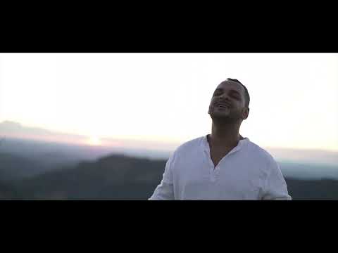 Um Cafezinho - José Ricardo Vitória