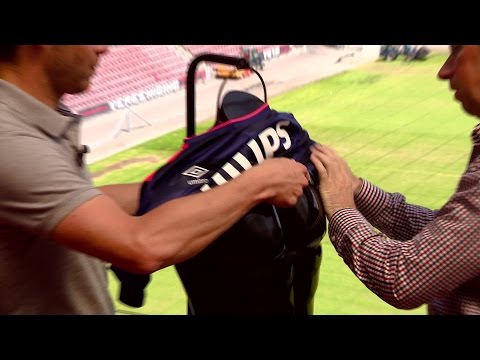 Het nieuwe shirt van PSV voor het seizoen 2015/2016