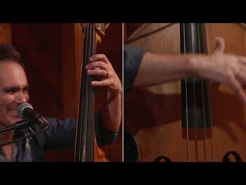 Beginner's Slap Bass Lesson: The Single Slap