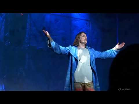 Notre Dame de Paris. Les Portes de Paris. Richard Charest. Moscou. 19/10/2019