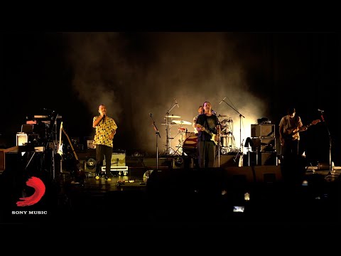 Yüzyüzeyken Konuşuruz & Kaan Tangöze - Seni Kendime Sakladım (Live @Harbiye)