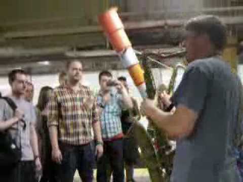 The Best Subway Performance I've Seen in a While - Moon Hooch