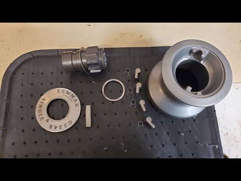 Remove, clean and reinstall a Lewmar #6 single speed capstan winch