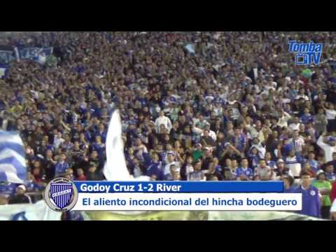 "El aliento incondicional ante River" Barra: La Banda del Expreso &bull; Club: Godoy Cruz