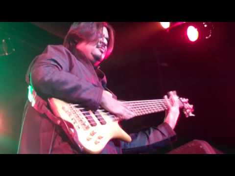 Niladri Kumar Soundcheck with Gino Banks + Sheldon D'silva Bass Solo live