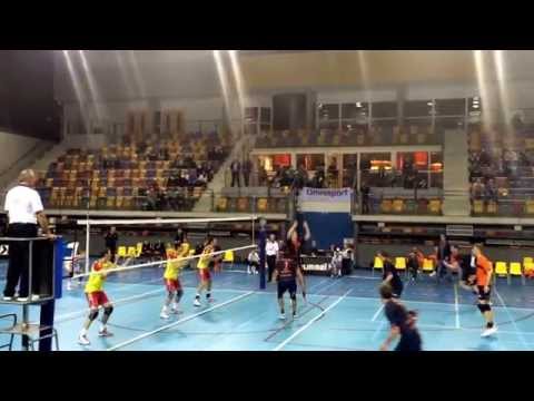 Draisma Dynamo heeft de volleybalwedstrijd met 3-1 gewonnen van Wenters Sports | Orion HS 1