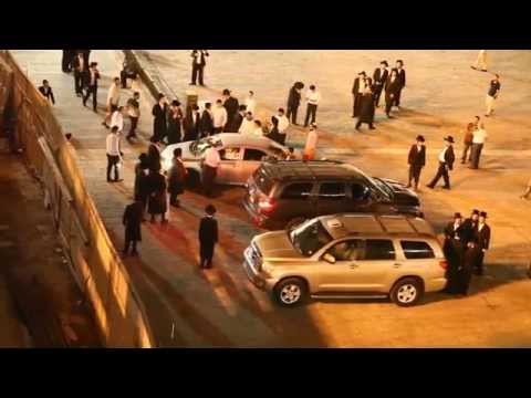 The Belzer Rebbe by the Kotel on Rosh Chodesh Sivan 5774 אדמו"ר של בעלז בכותל בראש חודש סיוון