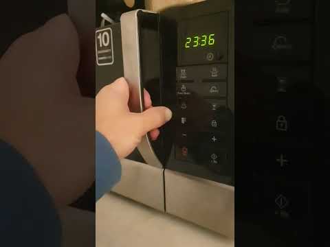 How to cook soft-boiled eggs in the microwave #softboiledeggs #boiledeggs #softboiledeggschallenge