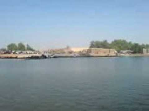 Crossing Niger River by ferry, to Tombou