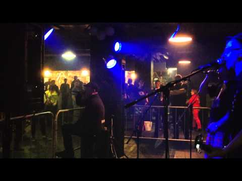 Topunky - Tramvají do Litvínova feat Filda (Malomocnost prázdnoty)