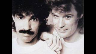 Hall Oates Maneater