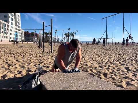 Brooks Kubik - Pushups at Muscle Beach