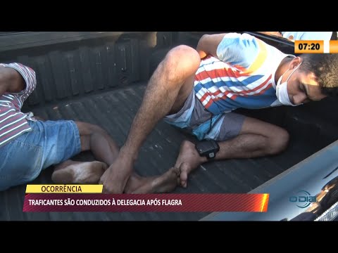 Traficantes são conduzidos í  delegacia após flagra 06 07 2021
