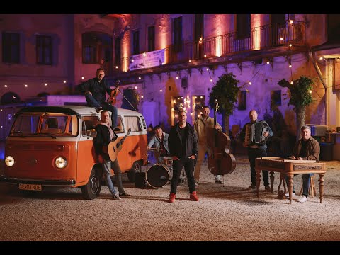 Lukáš Adamec ft. Kandráčovci - Všade doma (Official Music Video 2025)