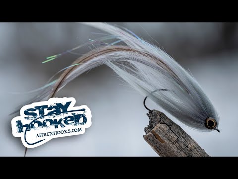 Ahrex - Grey & White Easy Cast Pike Fly - by Jesper Lindquist Andersen