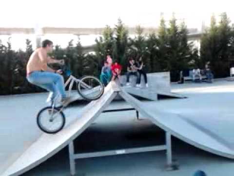 Bmx 360 spine (never giveup)