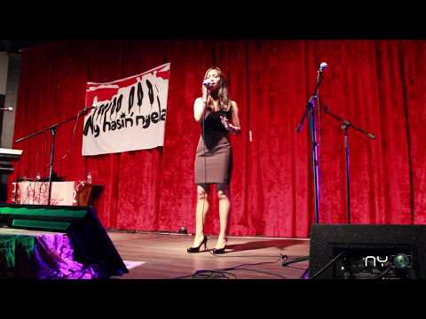 Mirindra sings "Inay aho" de Gabhy