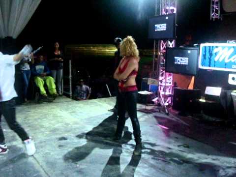 Trose La Voz Bionica Junto a Eduard Crazy Boy ( Carnavales de cua ).MPG