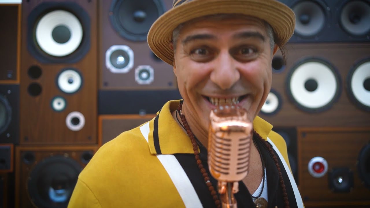 Nicky Bomba - Don't Waste A Minute (Official Music Video)