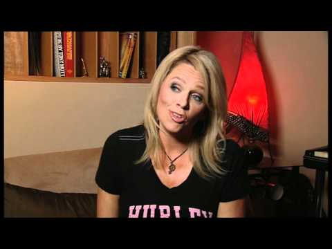 download lagu mp3 mp4 Kasey Chambers Age, download lagu Kasey Chambers Age gratis, unduh video klip Download Kasey Chambers Age Mp3 dan Mp4 Full Gratis
