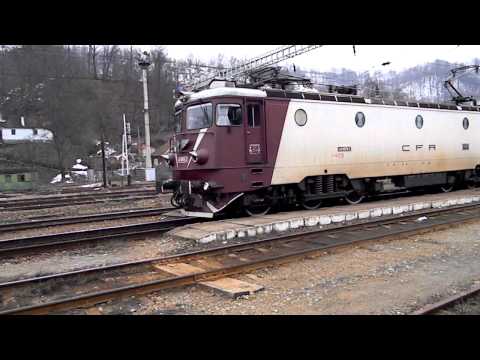A 1932 Cluj Napoca-Iasi pleaca din Ilva Mica tras de 40-0078-2 pe 27.02.2011