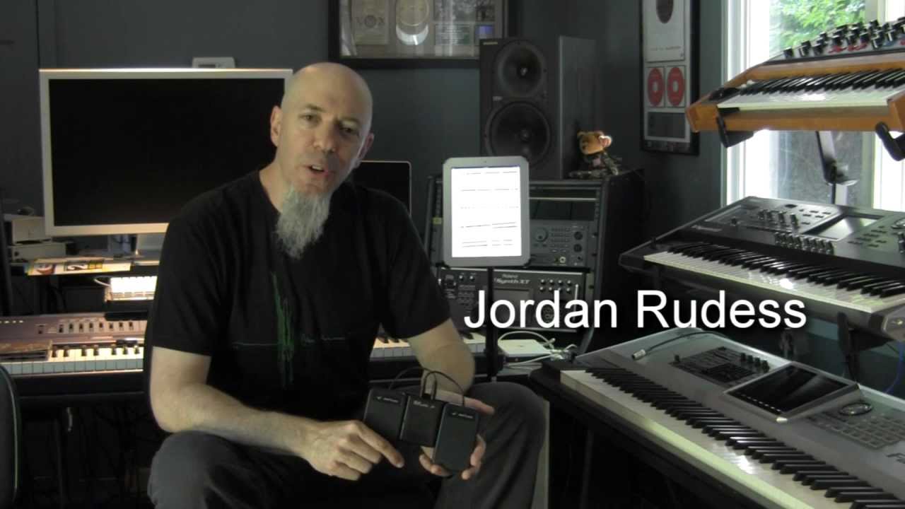 Jordan Rudess endorses the AirTurn BT-105 Bluetooth hands free page turner - YouTube