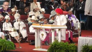 Reacting to the Amazing voice of Karen Clark Sheard singing at Convocation