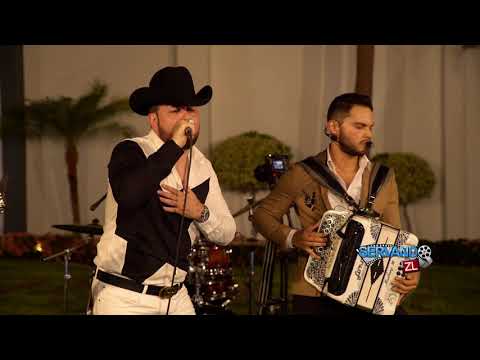 La Ventaja Ft. Roberto Tapia - El Del Sombrero (En Vivo 2019)